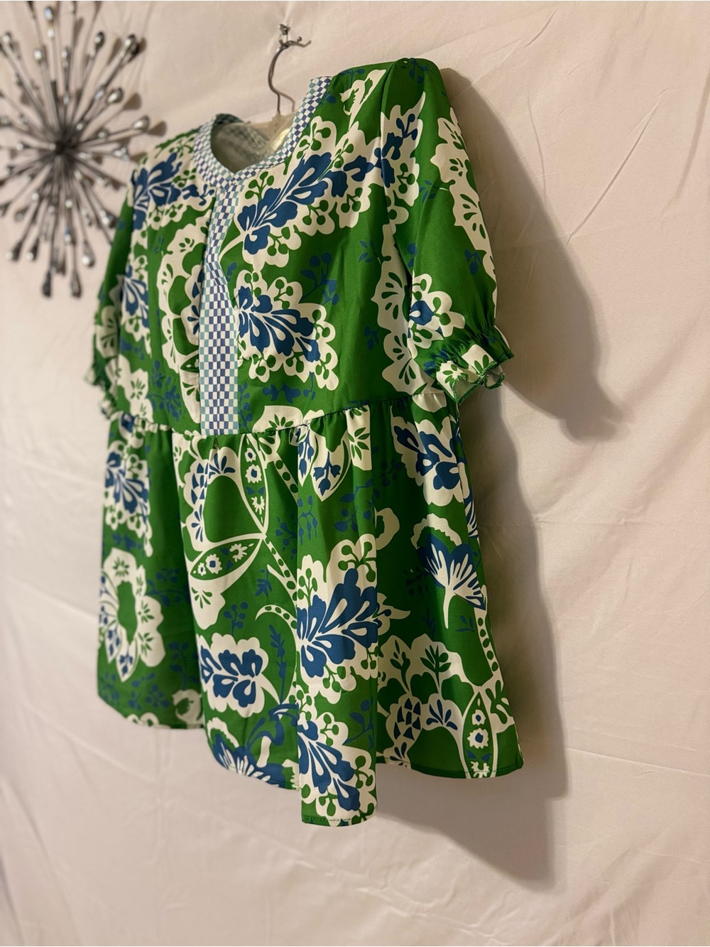 Bright Green Floral Tunic Preppy Top with Blue Accents Size XL NWT - Picture 3 of 12